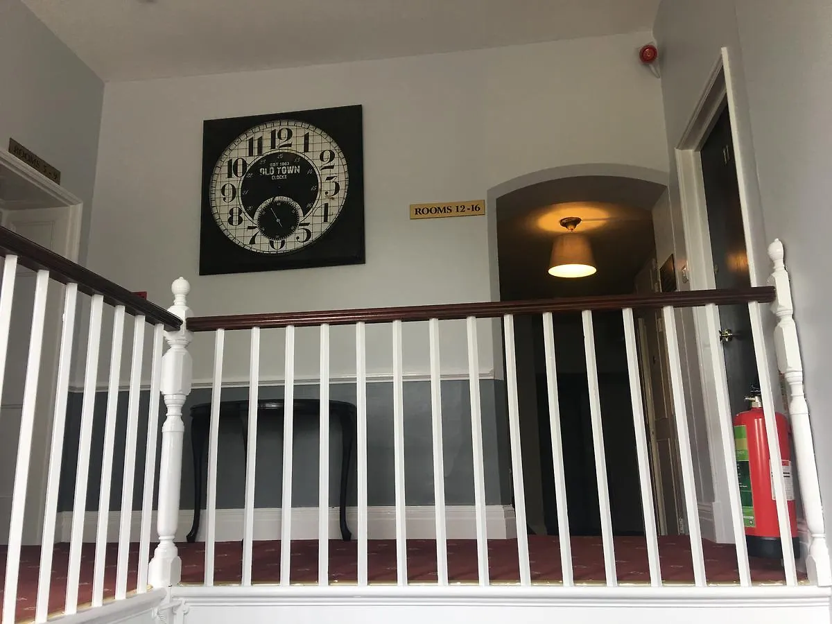 Winston Manor Guesthouse Rooms Churchill  Guest house
